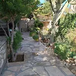 Rantzo Holiday Lägenhetshotell Pissouri