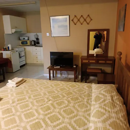 Rantzo Aparthotel 3*