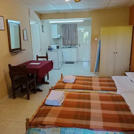Rantzo Aparthotel 3*