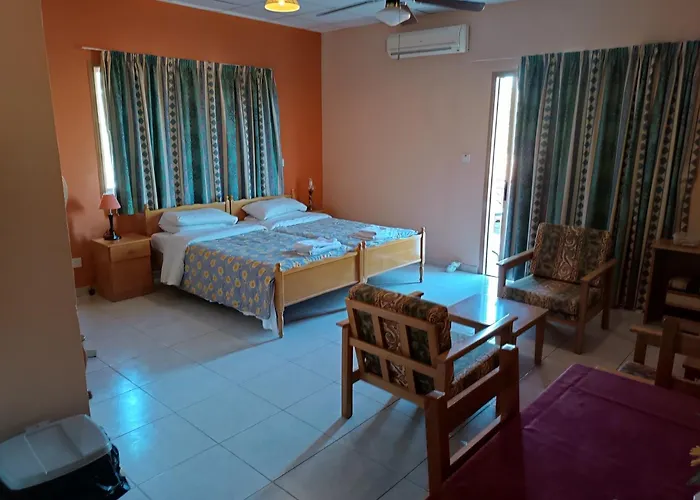 Rantzo 아파트호텔 피조우리