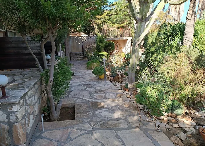 Rantzo 아파트호텔 피조우리